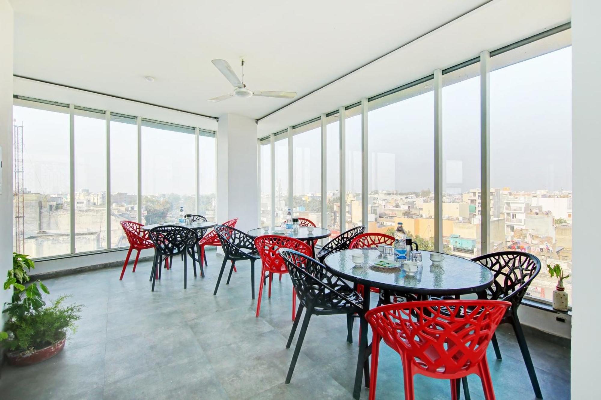 Super Townhouse Geetanjali Inn Gurgaon Exterior foto